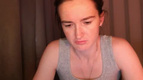 Snapshot of pineapple__mood chatting on October 4, 7:03 am online show from October 4, 7:03 am
