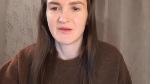 Snapshot of pineapple__mood chatting on February 14, 6:08 pm online show from February 14, 6:08 pm