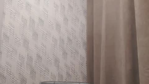 Snapshot of pineapple__mood chatting on February 9, 5:01 pm online show from February 9, 5:01 pm