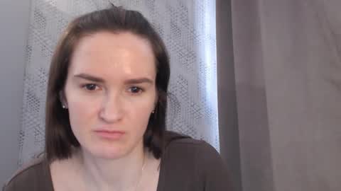 Snapshot of pineapple__mood chatting on February 18, 10:05 am online show from February 18, 10:05 am