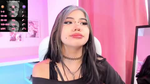 Snapshot of pinkk_demon chatting on October 1, 2:11 pm PINKK online show from October 1, 2:11 pm