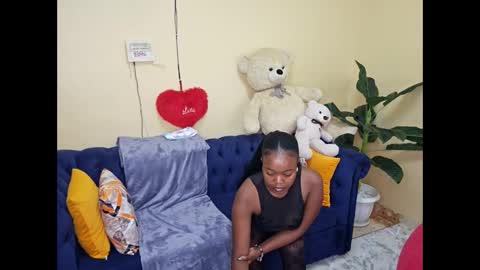 Pinky online show from March 1, 1:29 pm