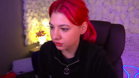 pinkytrix online show from April 27, 1:19 pm