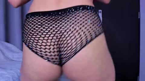 pitufa__ online show from January 15, 9:10 pm