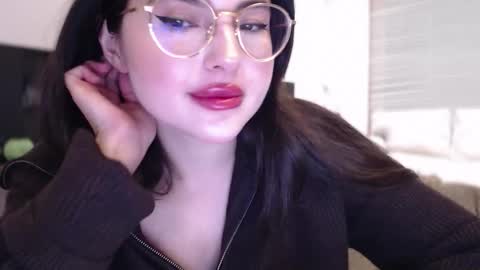 Mary online show from December 18, 10:03 pm