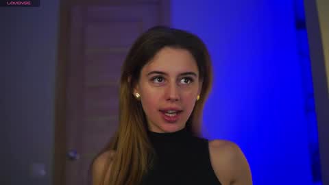 Snapshot of plump_bums chatting on October 6, 4:29 am Ari online show from October 6, 4:29 am