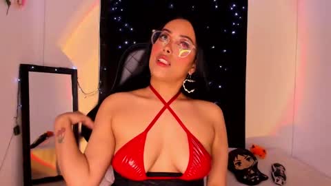 Willow                      Hours 12pm to 630pm Colombian time FRIDAY AND SUNDAY FREE DAYS online show from January 18, 6:10 pm