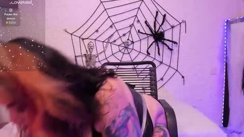 poisson_ivy_ online show from October 23, 11:33 pm