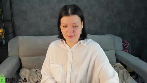 Polly online show from October 13, 2:25 am