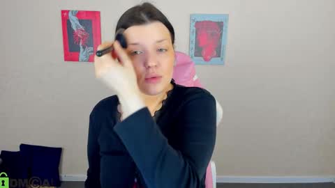 Polly online show from November 29, 5:17 pm