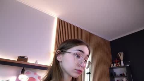 Polly online show from November 20, 10:05 am