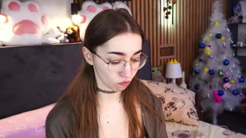 Polly online show from January 18, 8:10 am