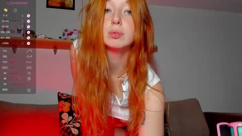 Snapshot of polly_luna chatting on September 20, 9:29 am Polly online show from September 20, 9:29 am