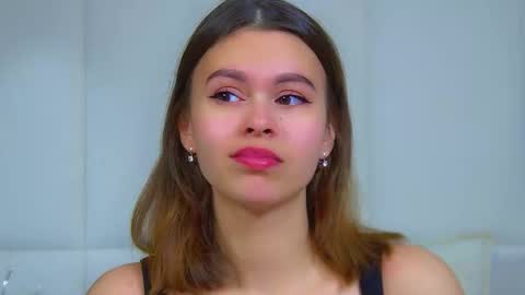 Polly online show from September 19, 8:13 am