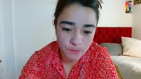 Snapshot of porcelainlux chatting on October 10, 3:44 am porcelainlux online show from October 10, 3:44 am