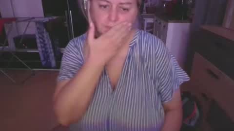 MelissOfficial online show from February 10, 7:49 pm