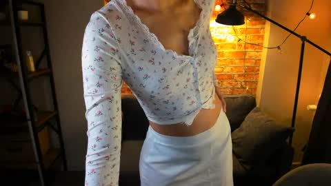 Nancy online show from April 1, 12:17 pm