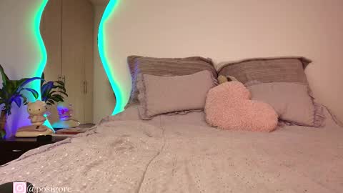 Snapshot of posigore chatting on October 30, 10:22 pm Anna Goth independient model online show from October 30, 10:22 pm