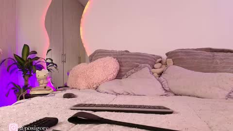 Snapshot of posigore chatting on October 29, 9:06 pm Anna Goth independient model online show from October 29, 9:06 pm