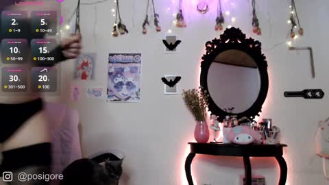 Snapshot of posigore chatting on December 2, 6:19 pm Anna Goth independient model online show from December 2, 6:19 pm
