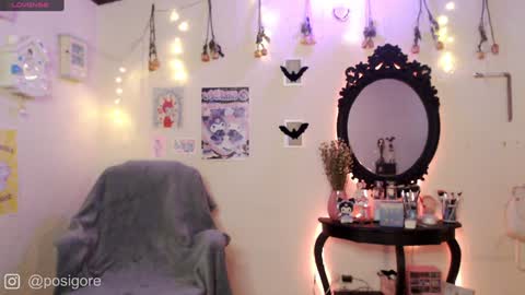 Snapshot of posigore chatting on January 9, 7:08 pm Anna Goth independient model online show from January 9, 7:08 pm