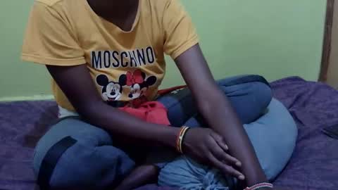 Snapshot of precious_nesh chatting on October 14, 1:25 pm precious_nesh online show from October 14, 1:25 pm