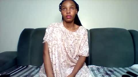 pretty253 online show from October 9, 8:35 pm