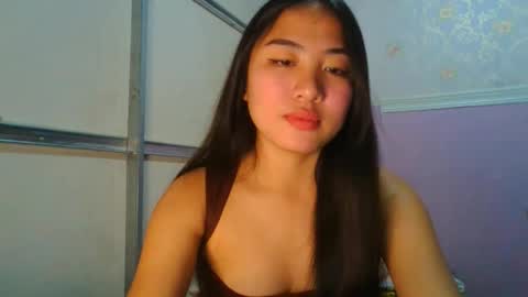 pretty_am online show from April 1, 4:37 pm