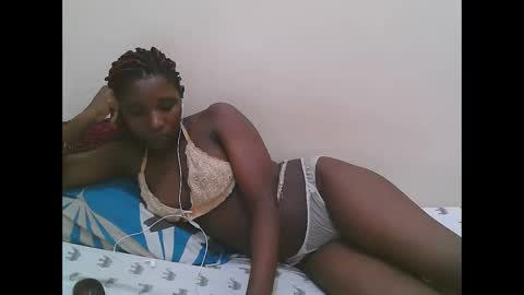 pretty online show from March 30, 4:06 pm