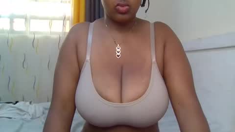 pretty_doli online show from December 5, 8:37 am