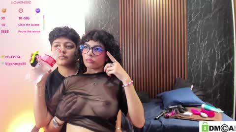 pretty_honey22 online show from May 8, 9:27 pm