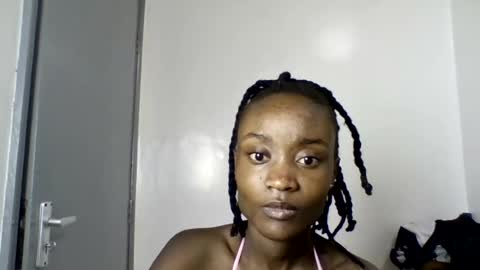 pretty luv1 online show from June 12, 11:29 am