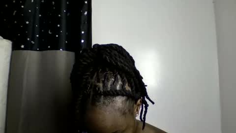 pretty luv1 online show from June 1, 9:33 am