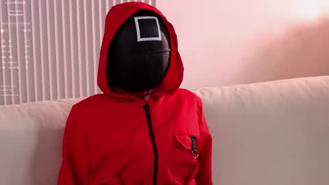 Elina online show from October 31, 10:08 am