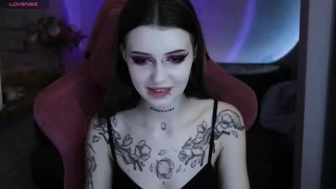 Violet online show from December 19, 12:37 am