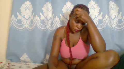 SHANIA online show from November 5, 11:32 pm