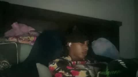 prettyfacefemale online show from March 27, 6:26 am