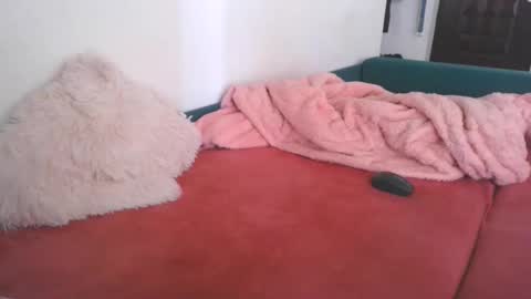 Snapshot of prettyjulliette chatting on October 15, 12:30 pm prettyjulliette online show from October 15, 12:30 pm