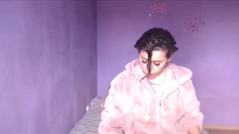 Snapshot of prettyjulliette chatting on March 2, 12:03 pm prettyjulliette online show from March 2, 12:03 pm