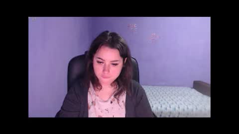 Snapshot of prettyjulliette chatting on February 3, 4:52 pm prettyjulliette online show from February 3, 4:52 pm