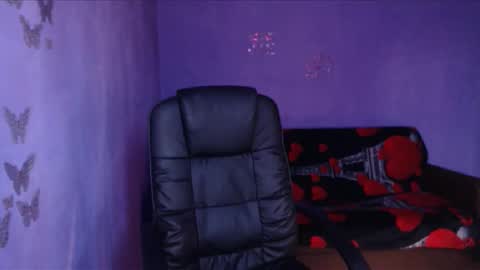 Snapshot of prettyjulliette chatting on January 8, 10:48 am prettyjulliette online show from January 8, 10:48 am