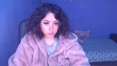 Snapshot of prettyjulliette chatting on February 12, 10:35 am prettyjulliette online show from February 12, 10:35 am