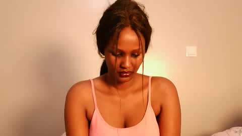 prettykeilaa online show from April 15, 2:50 pm