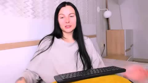 prettymasha_ online show from December 19, 8:24 am