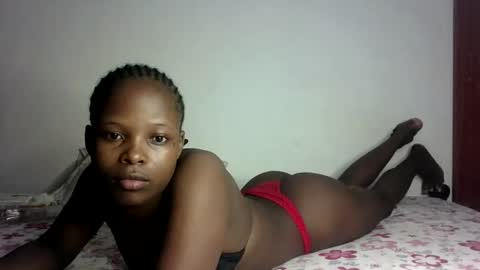 Snapshot of prettymelly_ chatting on February 16, 11:16 am Melly online show from February 16, 11:16 am