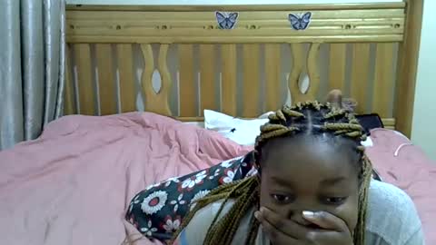Snapshot of prettynita_ chatting on October 19, 4:58 am Nita online show from October 19, 4:58 am