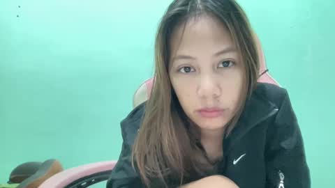 Snapshot of prettyph1 chatting on December 17, 8:10 pm LYNDA online show from December 17, 8:10 pm