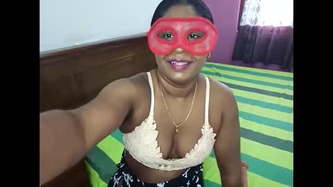 Prettypriya online show from February 4, 2:03 am