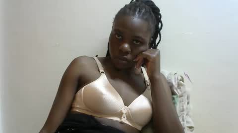 prettyshaz254 online show from March 11, 7:23 am