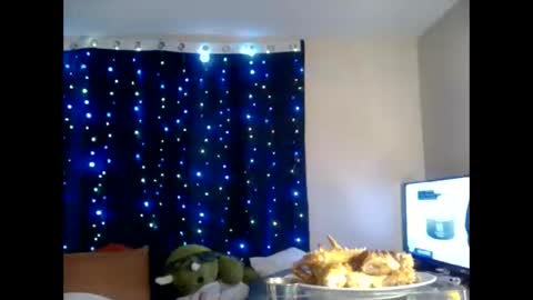 prettyworld24 online show from February 14, 10:17 am